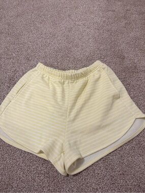 Women’s Ribbed Stripe Lounge Shorts - Pale Yellow